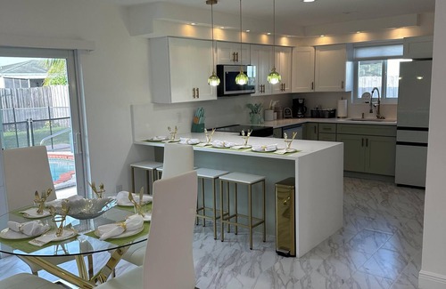 Survey Creek Casa | " BOCA BLING BLING" Spacious 4-bedroom house in Fabulous Boca Raton