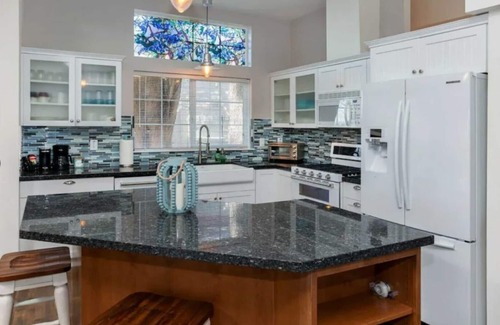 Old Town Casa | Bodega Bay Beach Bungalow