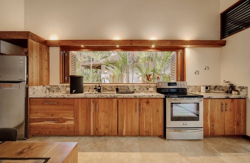 Chiguata Chalet De Esquí | Bodhi House. Casa tropical estilo balinesa