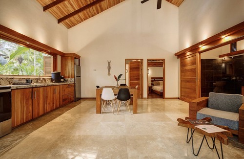 Chiguata Chalet De Esquí | Bodhi&Nirvana Houses. Casas tropicales estilo balinés