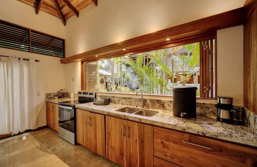 Chiguata Chalet De Esquí | Bodhi&Nirvana Houses. Casas tropicales estilo balinés