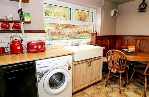Penrhyndeudraeth Cabaña | Bodorwel cottage, next to Ffestiniog Railway