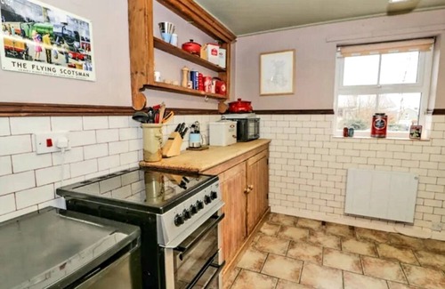 Penrhyndeudraeth Cabaña | Bodorwel cottage, next to Ffestiniog Railway