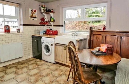 Penrhyndeudraeth Cabaña | Bodorwel cottage, next to Ffestiniog Railway