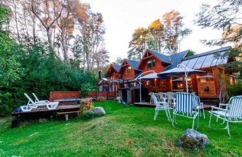Villa La Angostura Casa | BOG Costa de Rio - Piscina climatizada y costa de rio