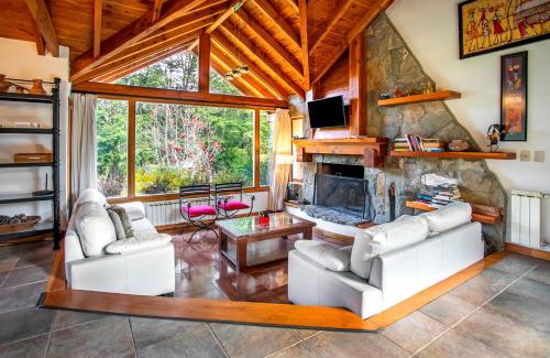 Puerto Manzano Casa | BOG La Florcita - Casa en Puerto Manzano rodeada de bosque