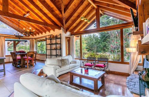 Puerto Manzano Casa | BOG La Florcita - Casa en Puerto Manzano rodeada de bosque