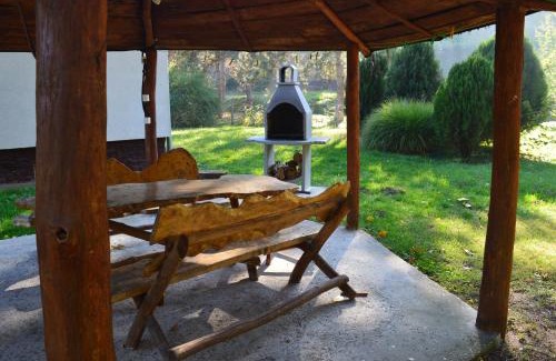 Vrdnik Casa | Bogoljubova vinska koliba