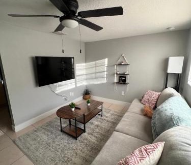 Terrace Park Apartamento | Bohemian 1 Bedroom- Minutes from Busch Gardens