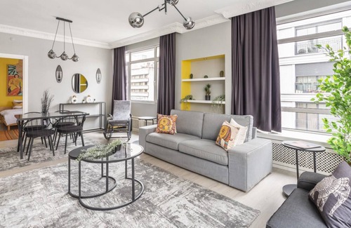 Nisantasi Apartamento | Bohemian Flat in Nisantasi with Central Location