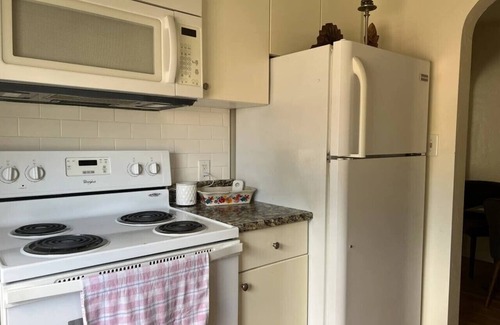 Crescent Lake Apartamento | 236J) Bohemian Lakeview Retreat!