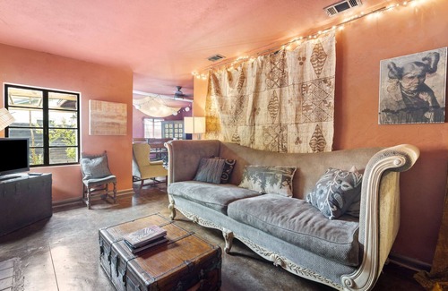 Cherrywood Casa | Bohemian Oasis | Hot Tub| Chill Bohemian Stay