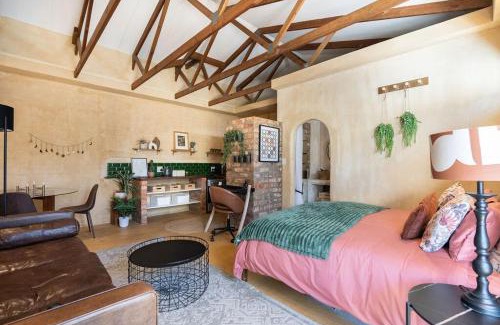 Die Boord Apartamento | Bohemian Private Flat, Aircon, Secure Parking