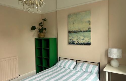 St Leonards-On-Sea Casa | Bohemian Rhapsody