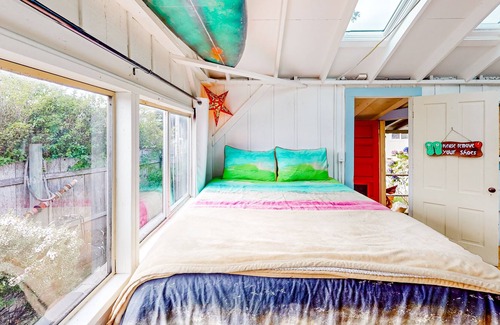 Old Town Apartamento | Bohemian water view retreat with well-stocked kitchenette, internet, & patio