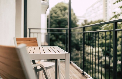 Zentrum-Ost Apartamento | *Boho* 2-room apartment with eat-in kitchen and balcony - Luga Homes - Townhouse