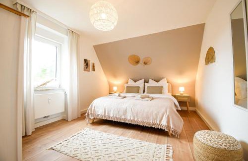 Enzberg Apartamento | BOHO-Apartment - Feel like Home, Tiny Bathroom & Garage, 60m2
