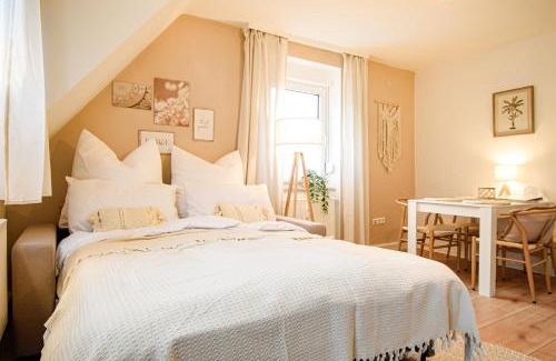 Enzberg Apartamento | BOHO-Apartment - Feel like Home, Tiny Bathroom & Garage, 60m2