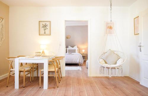 Enzberg Apartamento | BOHO-Apartment - Feel like Home, Tiny Bathroom & Garage, 60m2