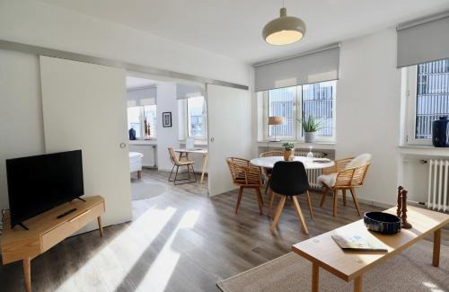 Holsterhausen Apartamento | BOHO APARTMENT: NETFLIX + BALCONY + BATHTUB