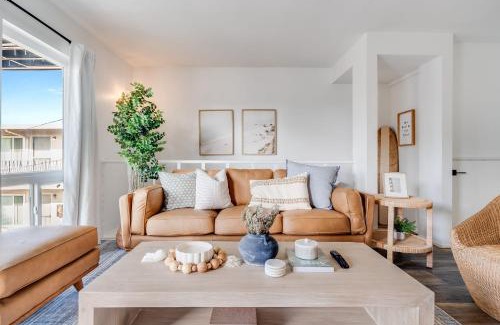 Crown Point Casa | BoHo Beach House Walk to the Sand