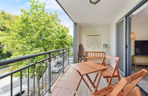 New Farm Apartamento | Boho Beauty ~ 2 Bed/2bath/1 Car ~ New Farm