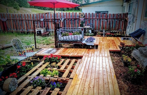 Boundary County Casa | Boho Betty @ Summit 55 on Hwy 95