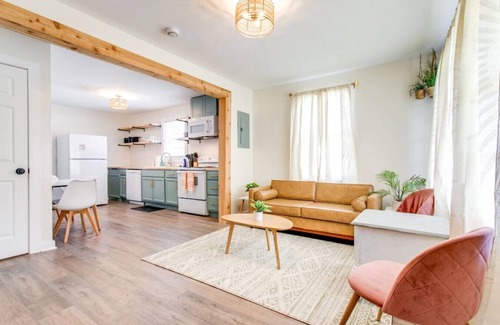 Murfreesboro Apartamento | Boho Boro 2BR near MTSU · Clean · Well Priced Stay