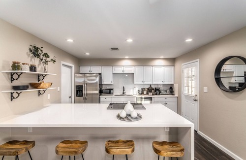Cox Heights Casa | Cal King Modern Scottsdale Oasis