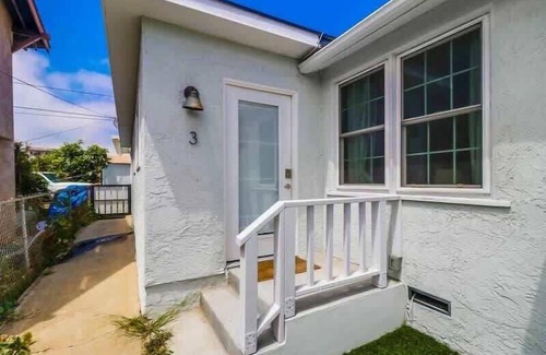 North Pacific Beach Apartamento | Boho Bungalow Studio Walk to Beach