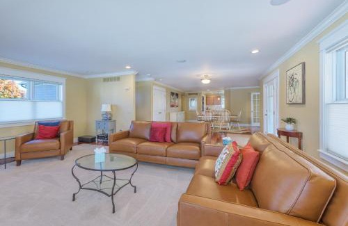 South Haven Casa | Boho Chateau - Located less than a block to Lake Michigan and Kid's Corner