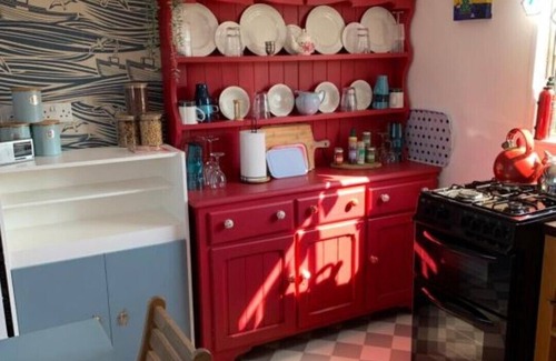 Torpoint Alquiler De RV | Boho Chic Glamping on the Rame Peninsula: Luxury Safari Tent for Families, pets