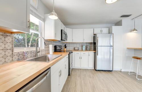 Paver Park Casa | Boho-Chic Sarasota Hideaway Yard and Fire Pit!