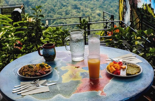 San Isidro de El General Cabina | Boho Dome Retreat Mountain Views & Breakfast