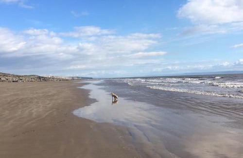 Southerndown Casa | Boho Family Escape near Dunraven Bay with Sea Views