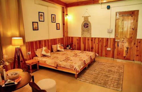 Banjar Casa | Boho Grove Cafe & Stay, Tirthan Valley