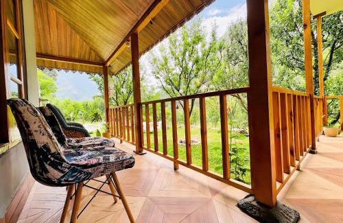 Banjar Casa | Boho Grove Cafe & Stay, Tirthan Valley