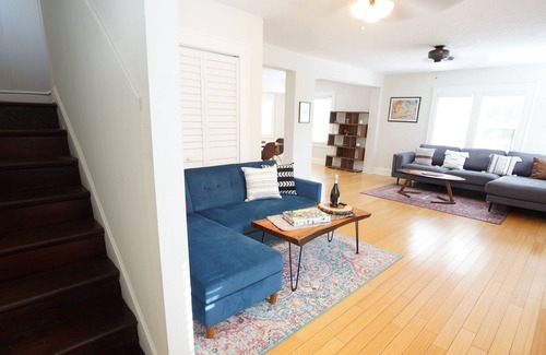Crescent Lake Casa | ☀️ Boho House ☀️ near Downtown 🌴 Spacious, Bright 🌴 Patio, Grill, Free Parking