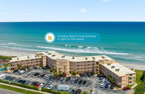 Satellite Beach Condominio | Oceanfront Perfection Stunning Views & Large Heated Pool for Ultimate Relaxation