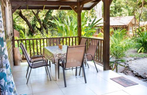 Cedros Cabina | Boho lodge Montezuma l&l