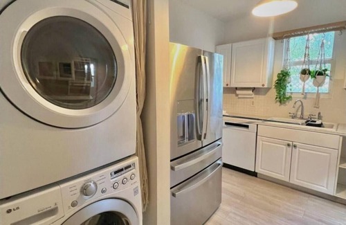 Buena Vista Chalet De Esquí | Boho Oasis in Prime Miami-Private Patio & More