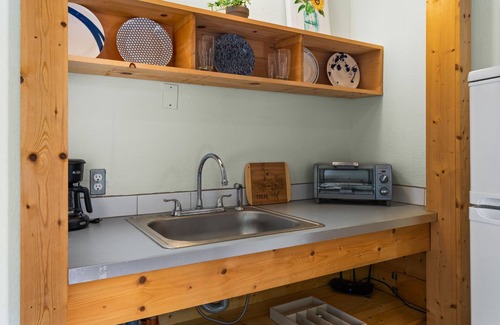 Cherrywood Casa | Boho-Ranch Retreat in Hip East Austin w Hot Tub and Cowgirl pool.