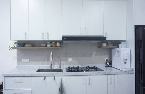Cheras Apartamento | Boho retreat 1-min walk to MRT Station - Female only