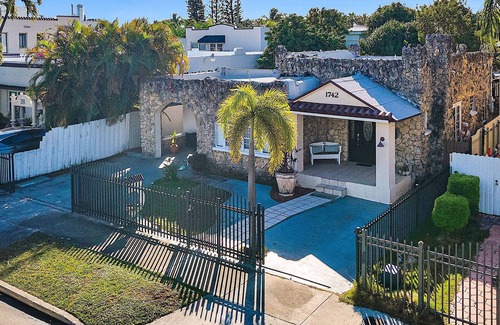 Little Havana Cabaña | Boho Studio in Little Havana - 5K