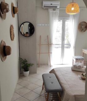 Liapades Apartamento | Boho Studios Liapades - Near restaurants, bus and beaches