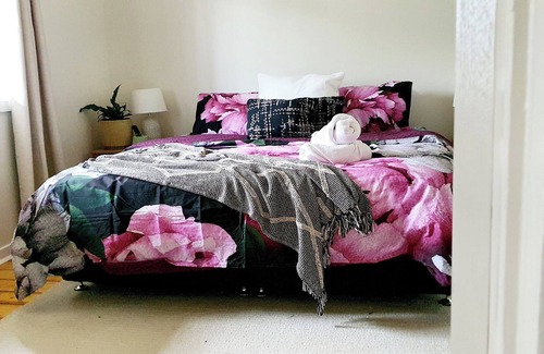 Golden Point Casa | Boho Style Ballarat Central | Pet Friendly | Sleeps 1-7