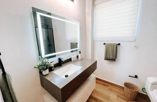 Eleanor Roosevelt Apartamento | Boho Style House Super Comfortable For 5@ San Juan rey 2 apt 1