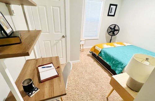 South End Casa | Boho Trails - 2 bed (1 BDRM) laundry&fenced yrd - close to great hikes