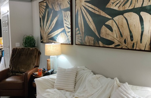 Alpharetta Apartamento | Boho Treehouse 1-bedroom apartment ALPHARETTA, HALCYON, BIG CREEK GREENWAY