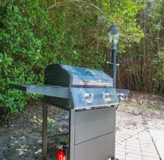 Virginia Park Casa | Boho Vibes- private pool- 10 min to Raymond James